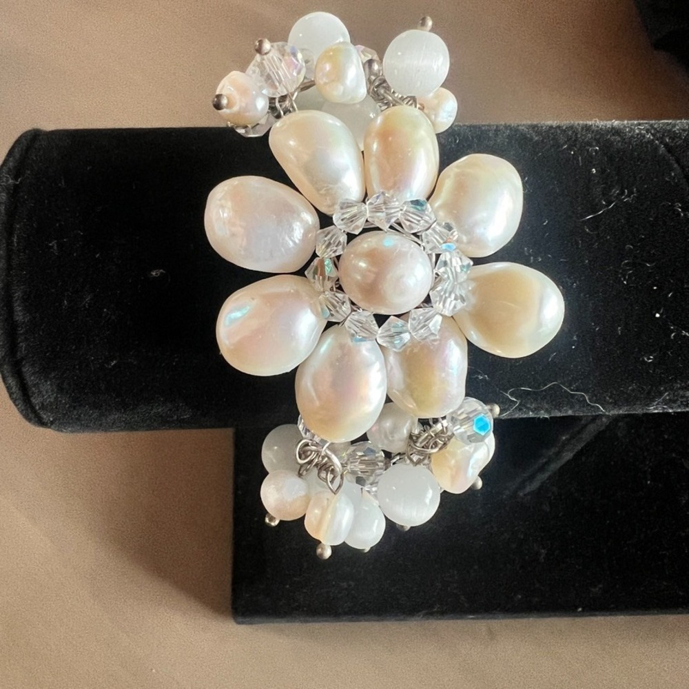 Pearl & Crystal Cluster Flower Bracelet Silver Tone Chain Link Beaded Romantic‎